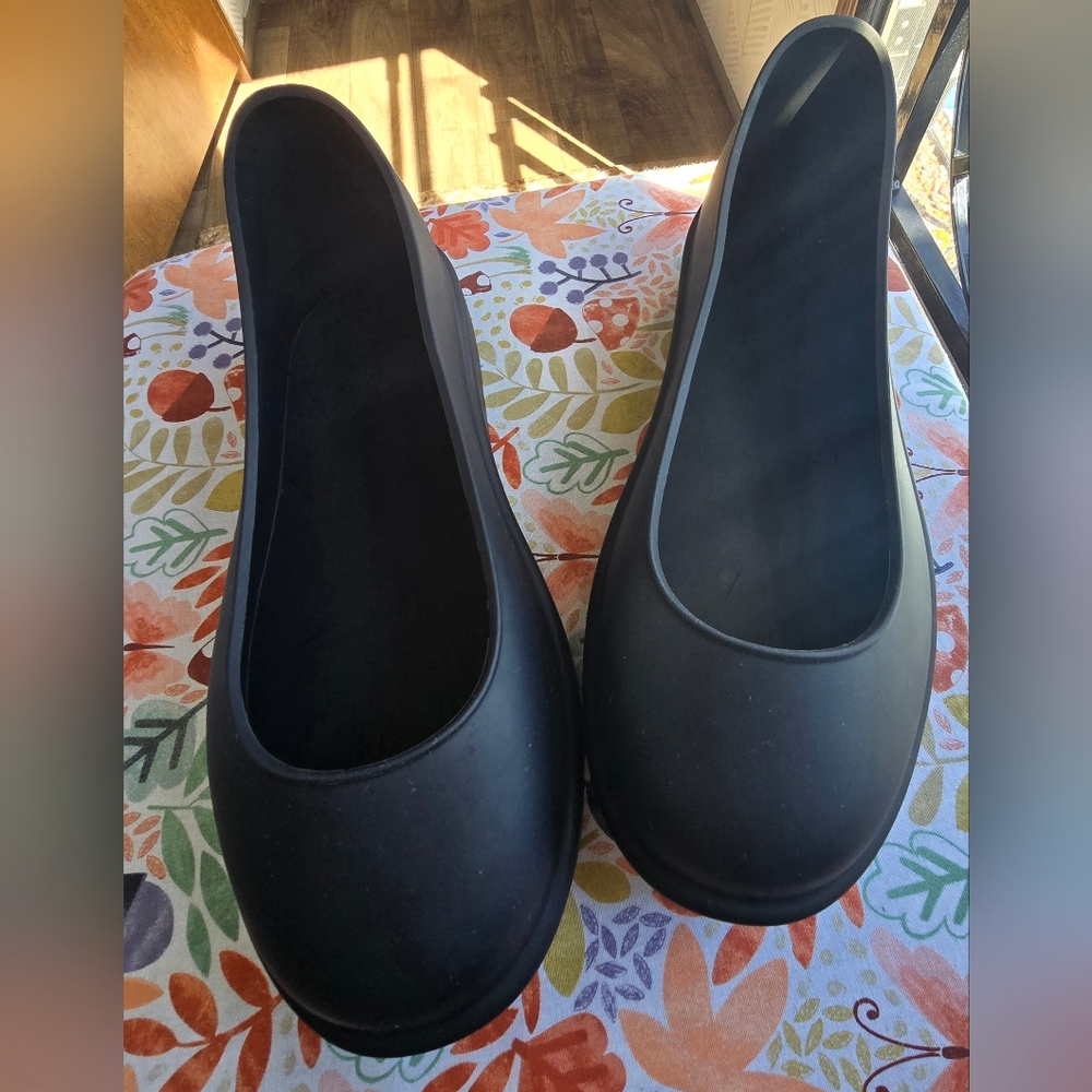 UGG Black Boot Covers - Picture 2 of 10